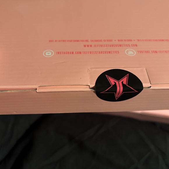 Jeffree star mirrors several colors - Picture 13 of 16